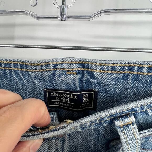 Abercrombie & Fitch High Rise Mom Jeans Raw Hem Belted - Picture 4 of 7